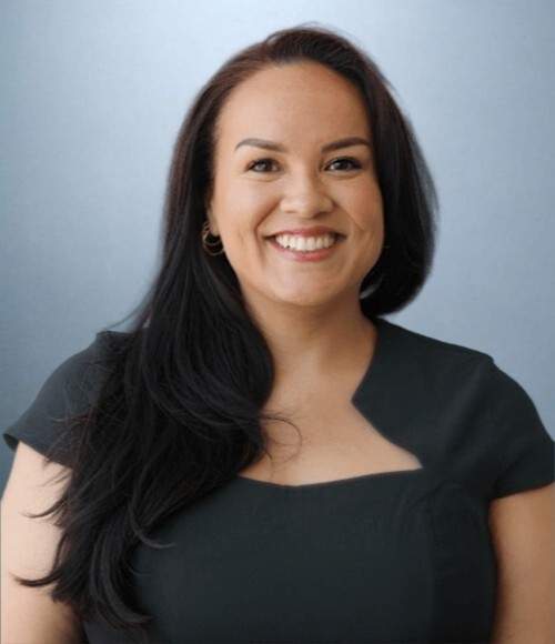 Jen Mullinex, Directora de Asuntos Jurídicos